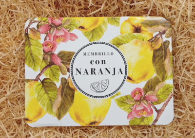 F37 Membrillo with orange fruit preserve in a rectangular label